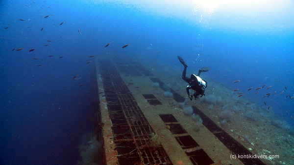 wreck diving