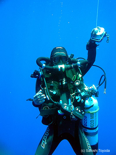 toyo on a rebreather dive at kontiki divers, mactan, cebu, philippines