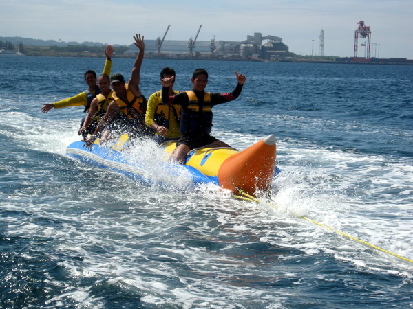 Banana boat in Cebu